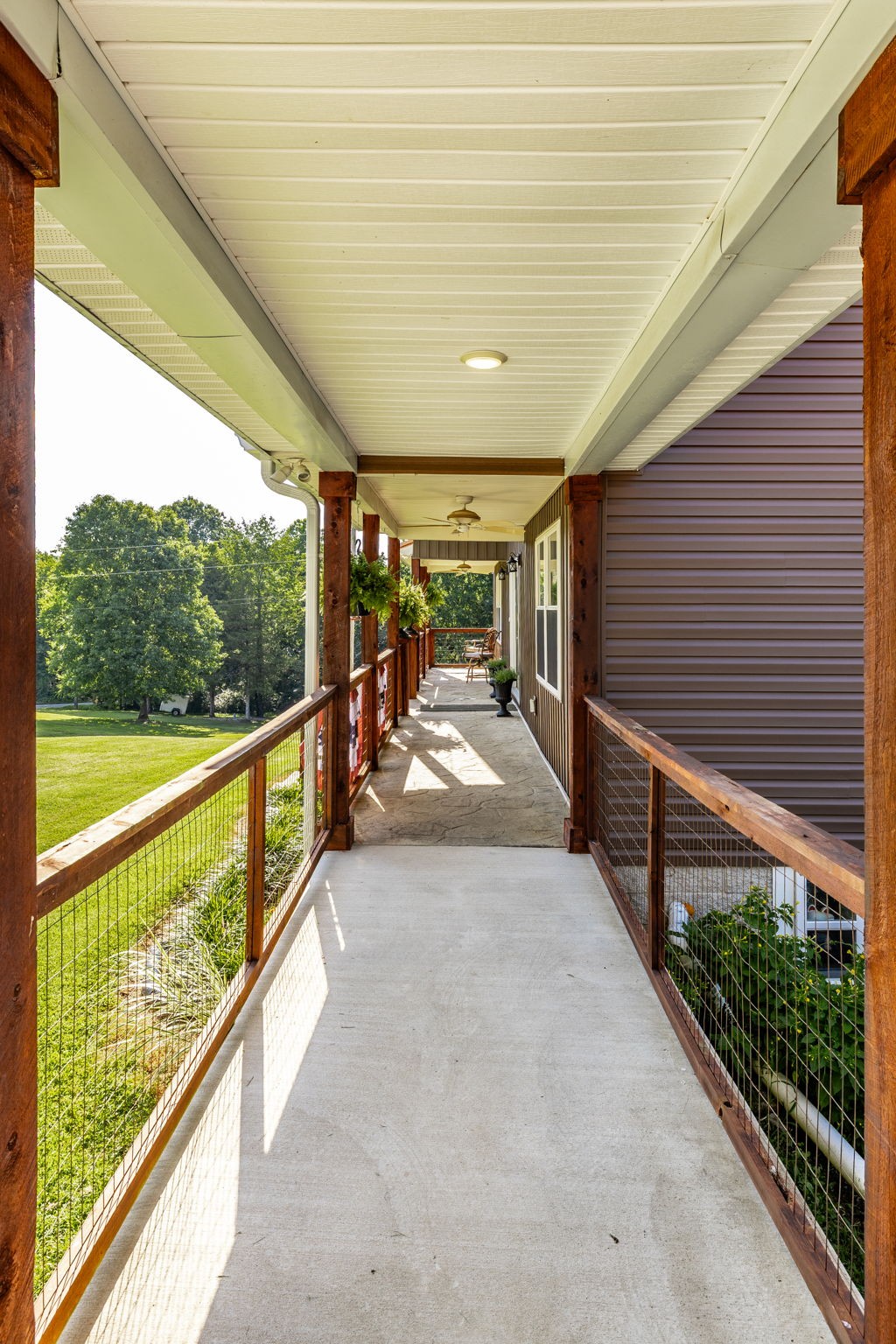 548 Horseshoe Bend Ln