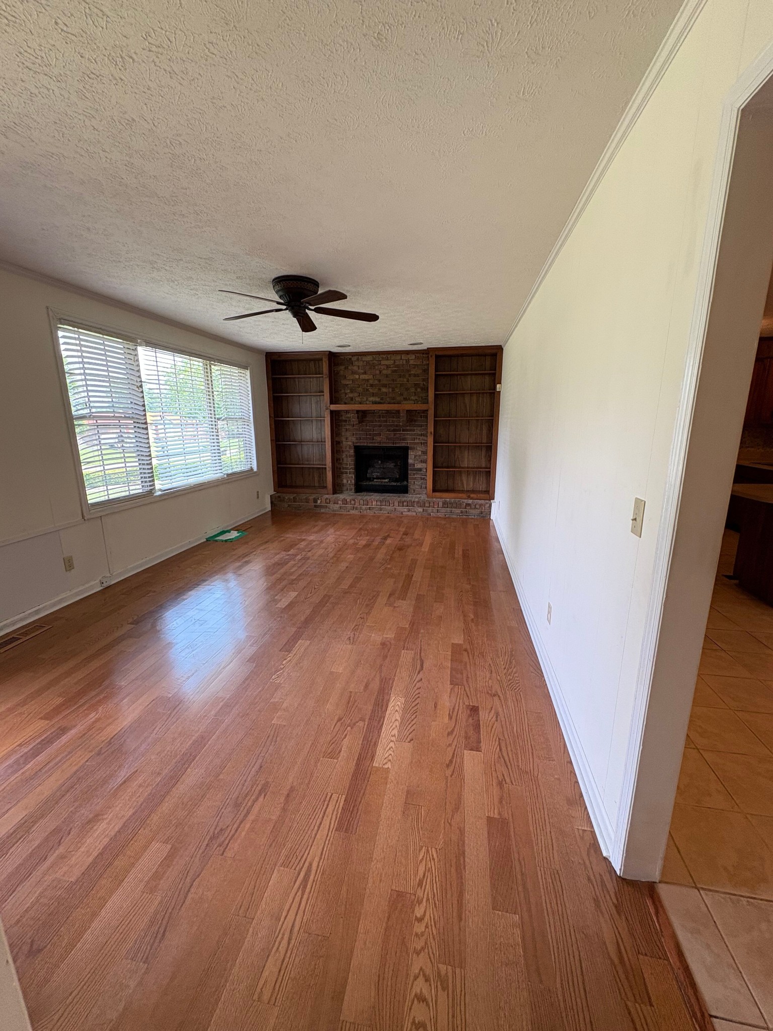 1225 Timberwood Dr