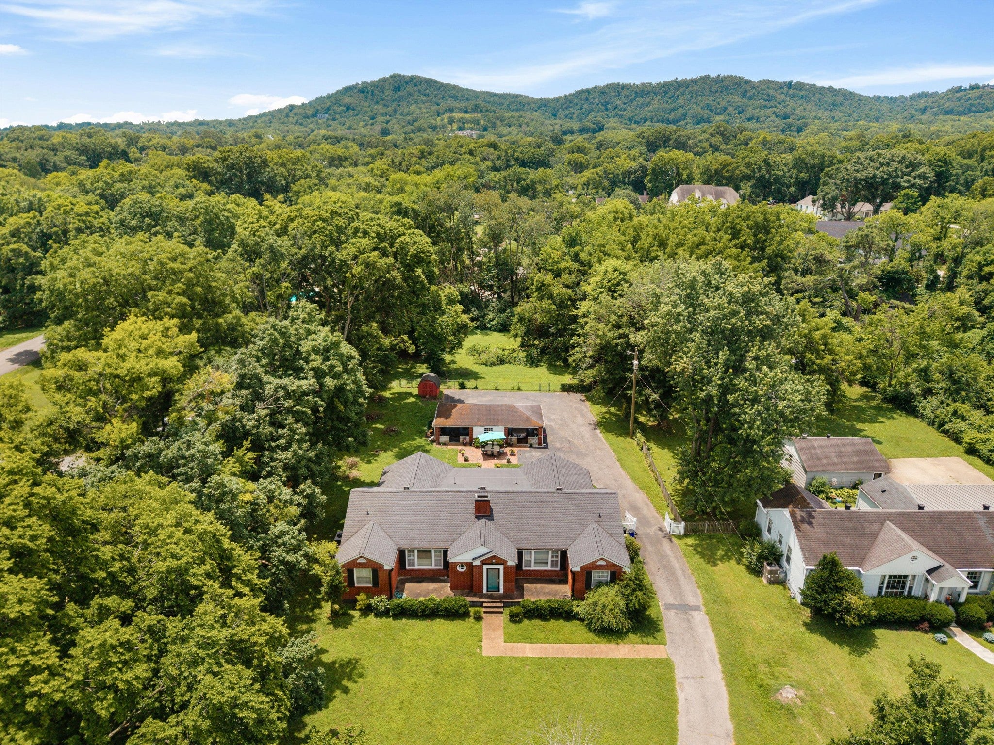 923 Battery Ln