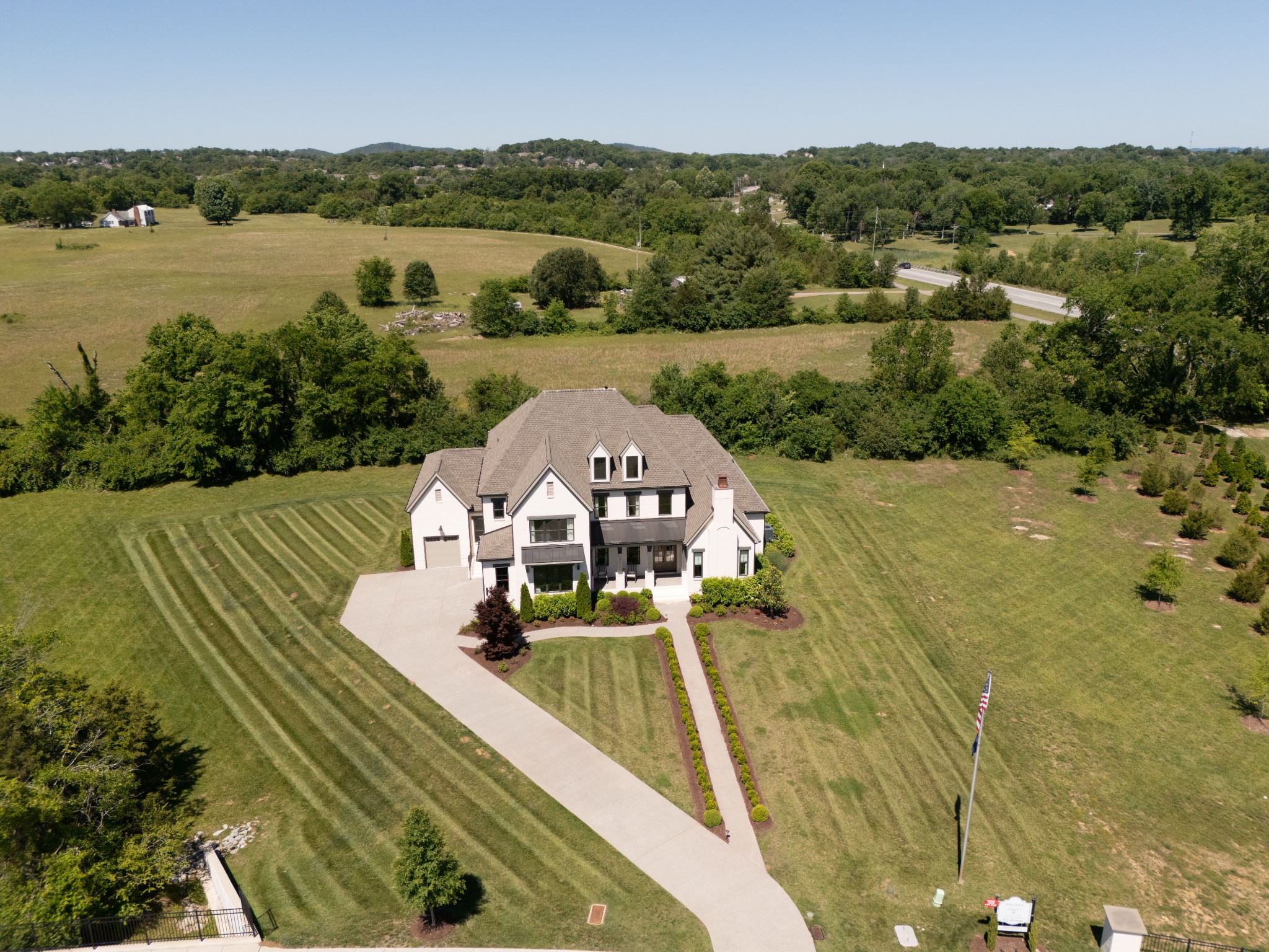 1003 Sinatra Drive