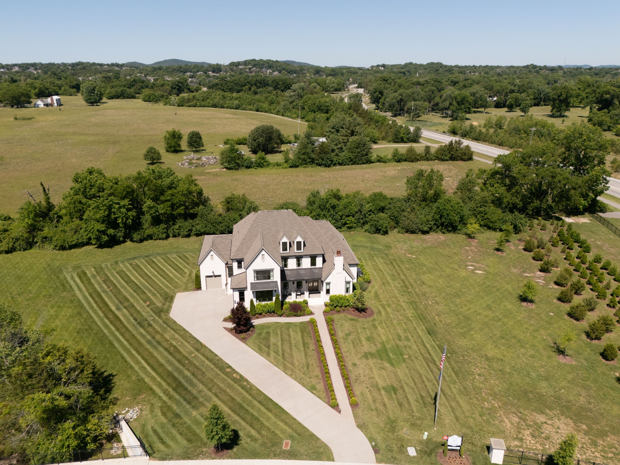1003 Sinatra Drive