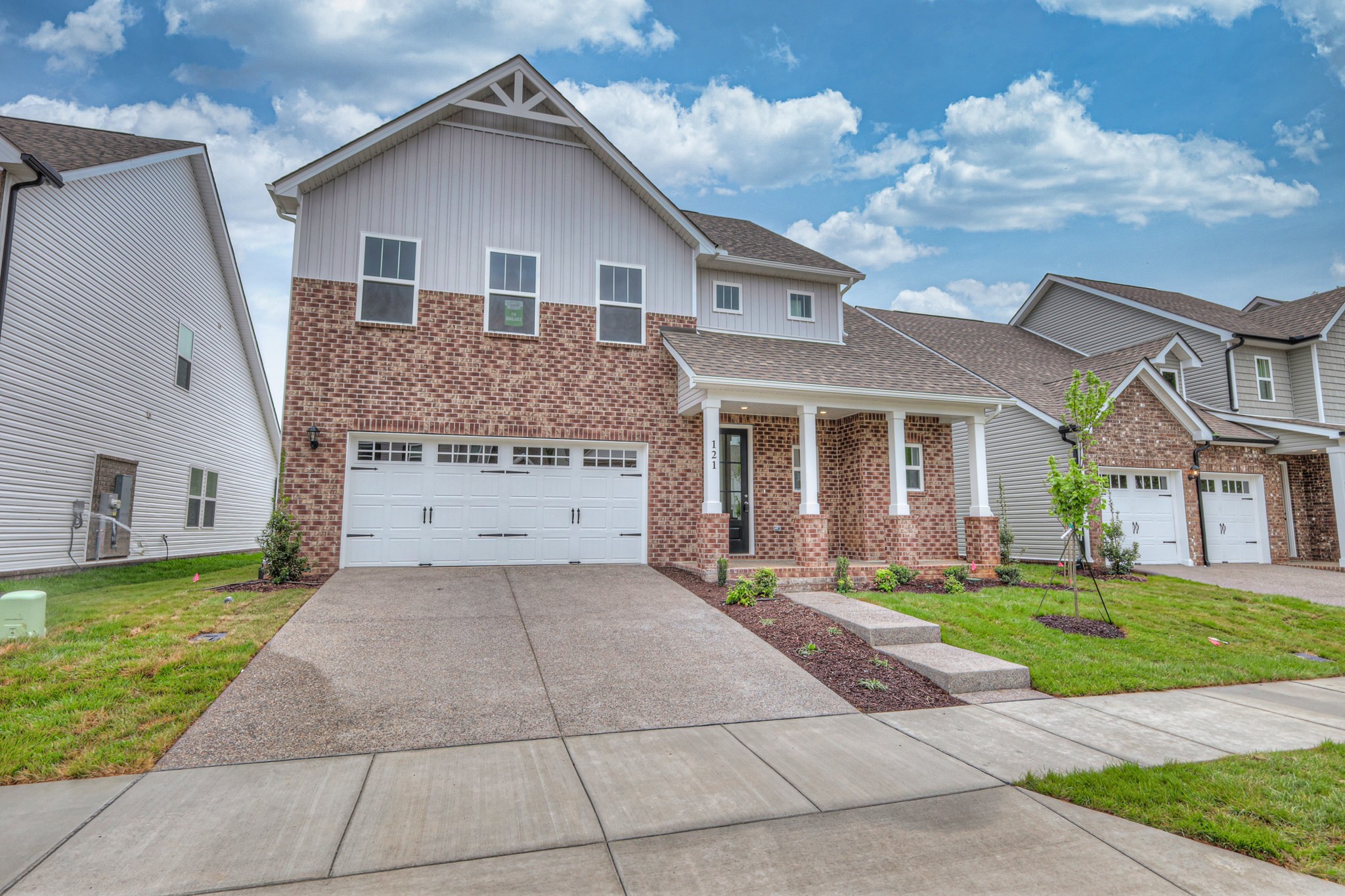 121 Limbury Court