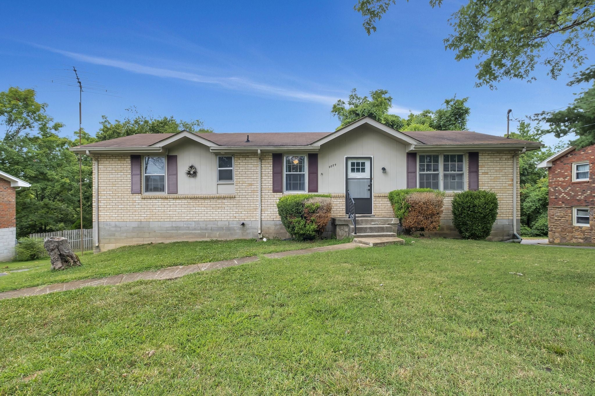 3-bed home for sale in Old Hickory, TN 37138, 4884 Whittier Dr 4884 Whittier Dr, Old Hickory TN 37138 3-bed home, photo 1 of 30
