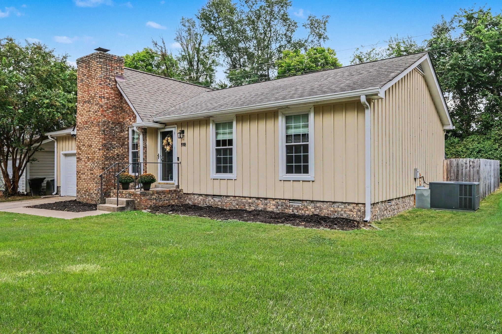 1918 Redbud Ct