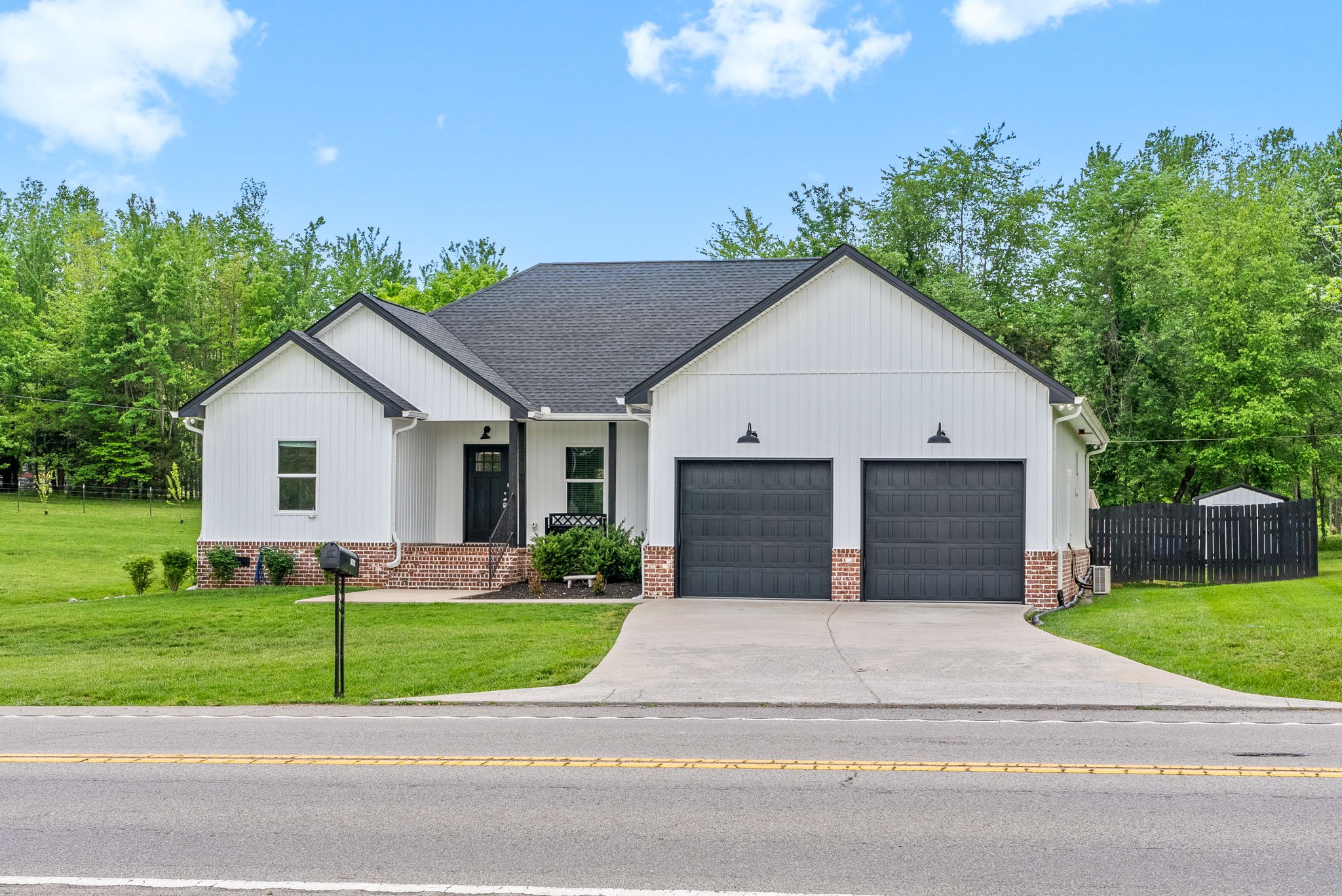7143 Highway 41A
