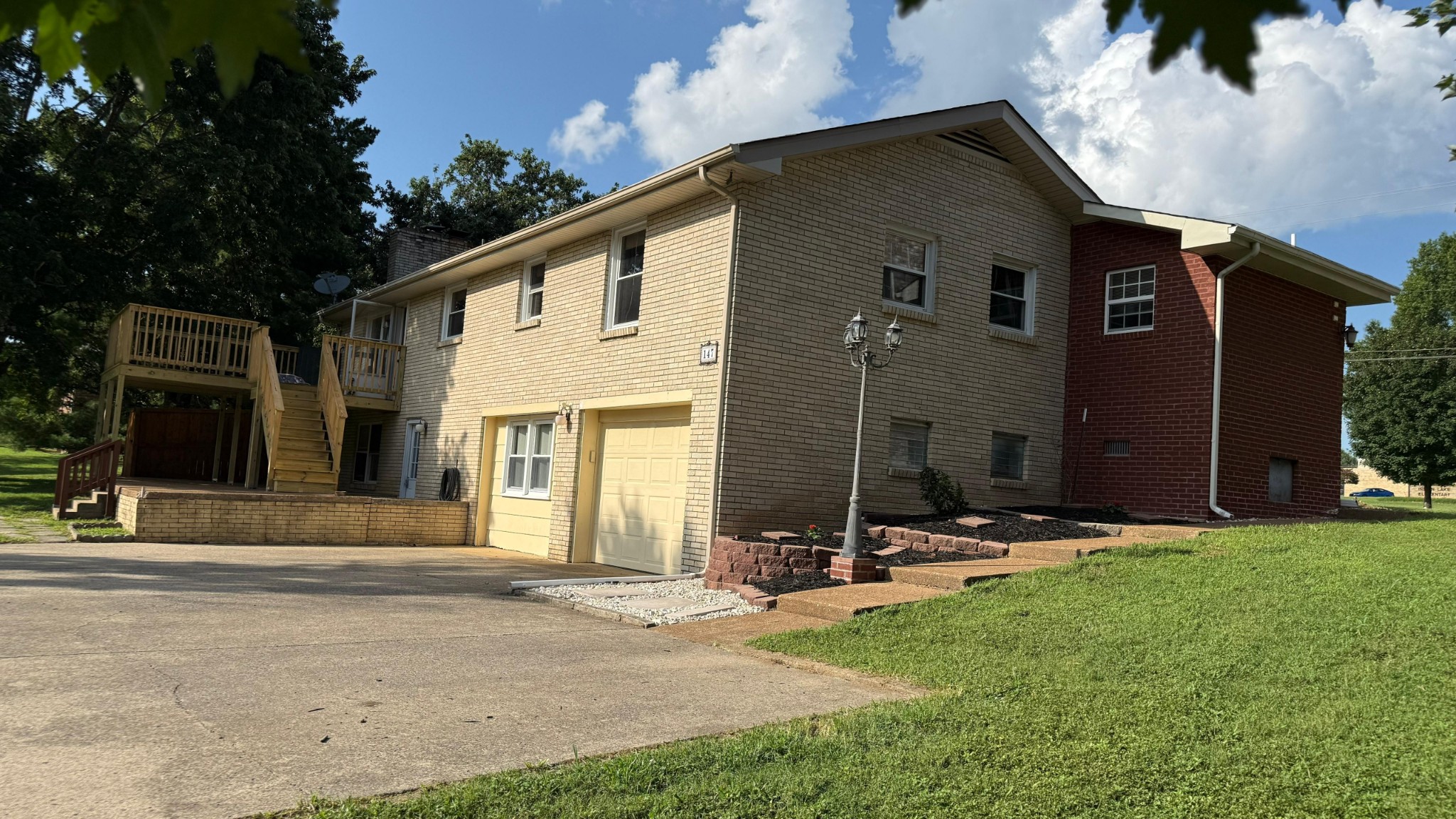 147 Lake Terrace Dr