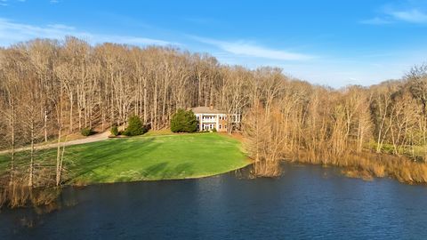 683 Johnson Branch Rd Williamsport TN 38487