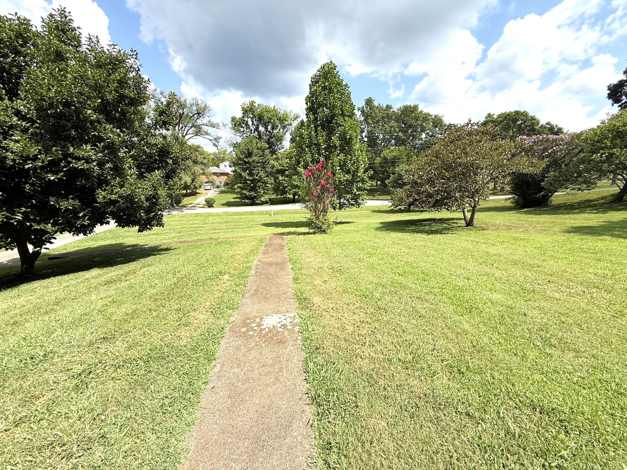 3921 Banbury Dr