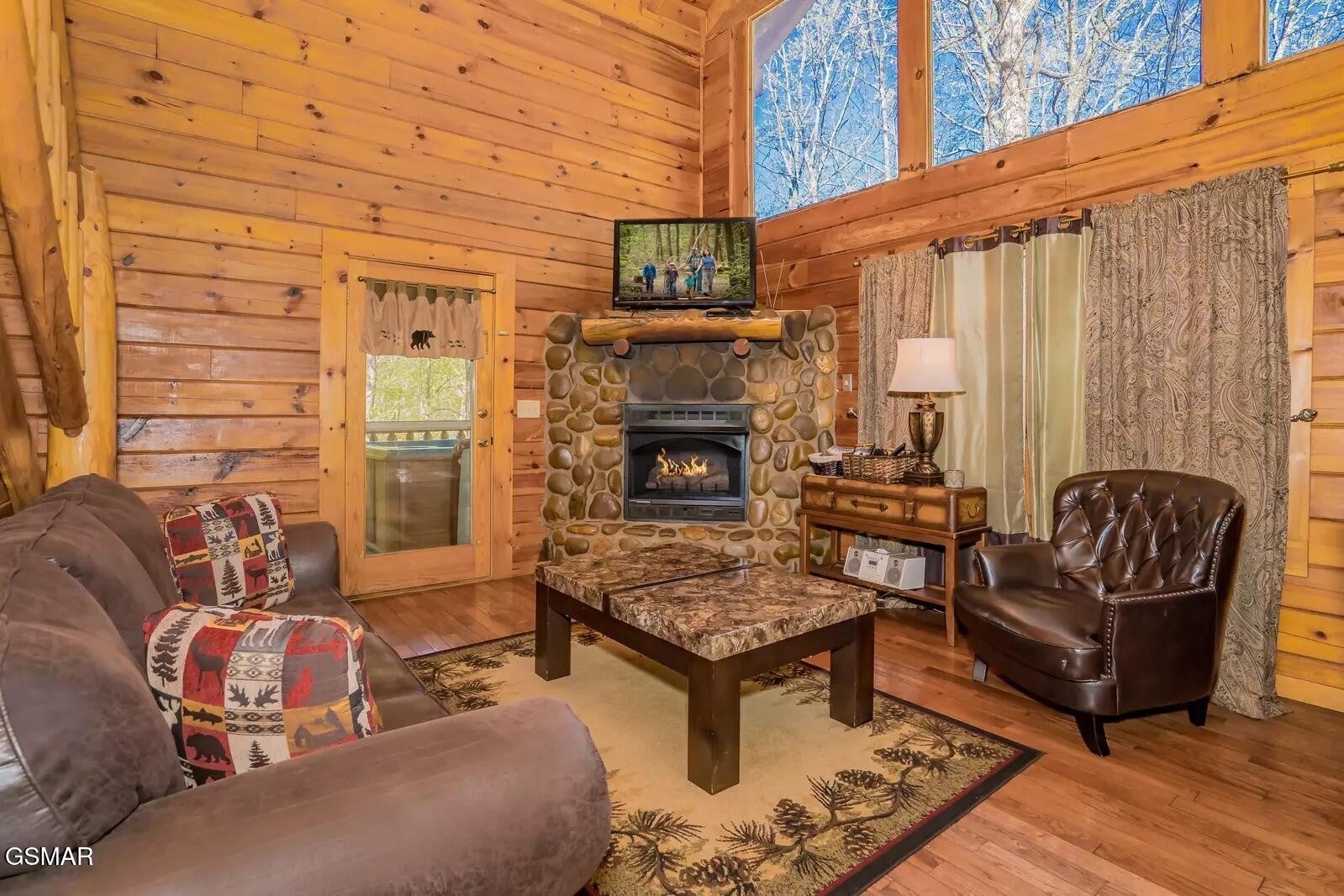 2449 Cedar Pass