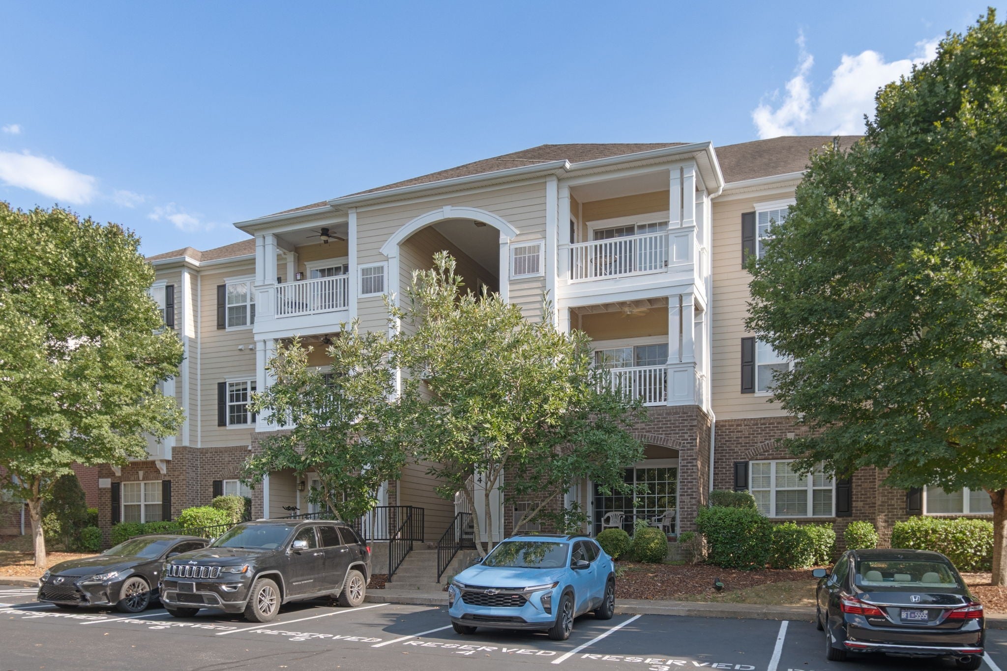 2-bed listing at 4844 Bevendean Dr 13, Nashville