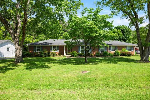 1403 Manor Rd Columbia TN 38401
