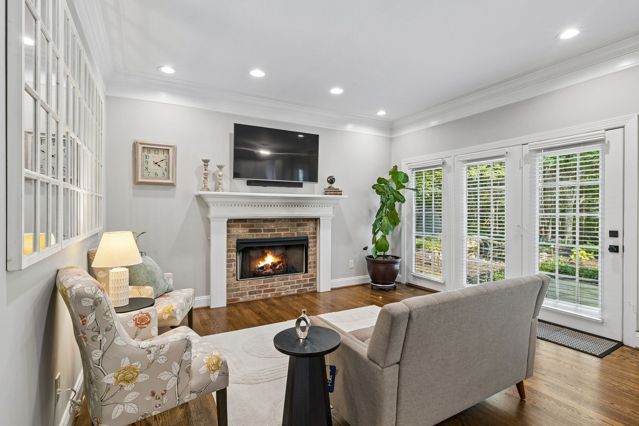 7313 Henry Dr