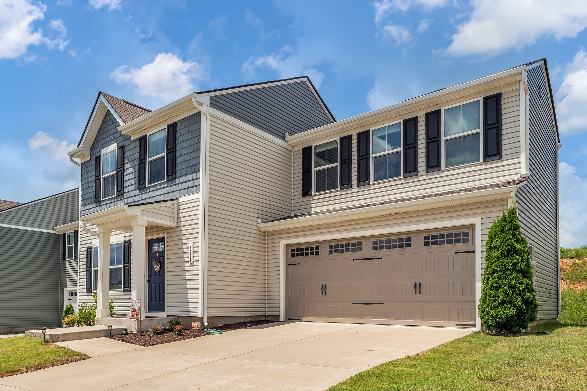 2334 Brokeshire Dr