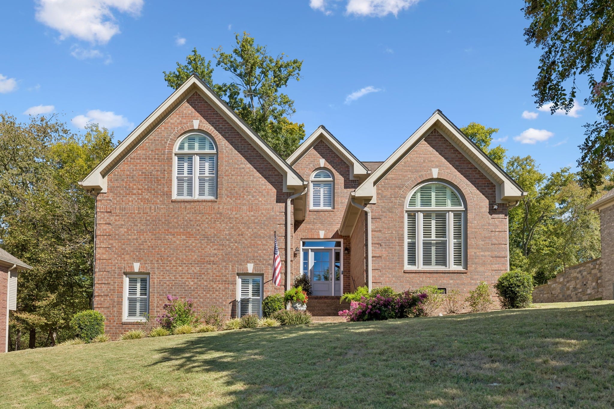 3-bed listing at 949 Wonderland Pass, Hermitage