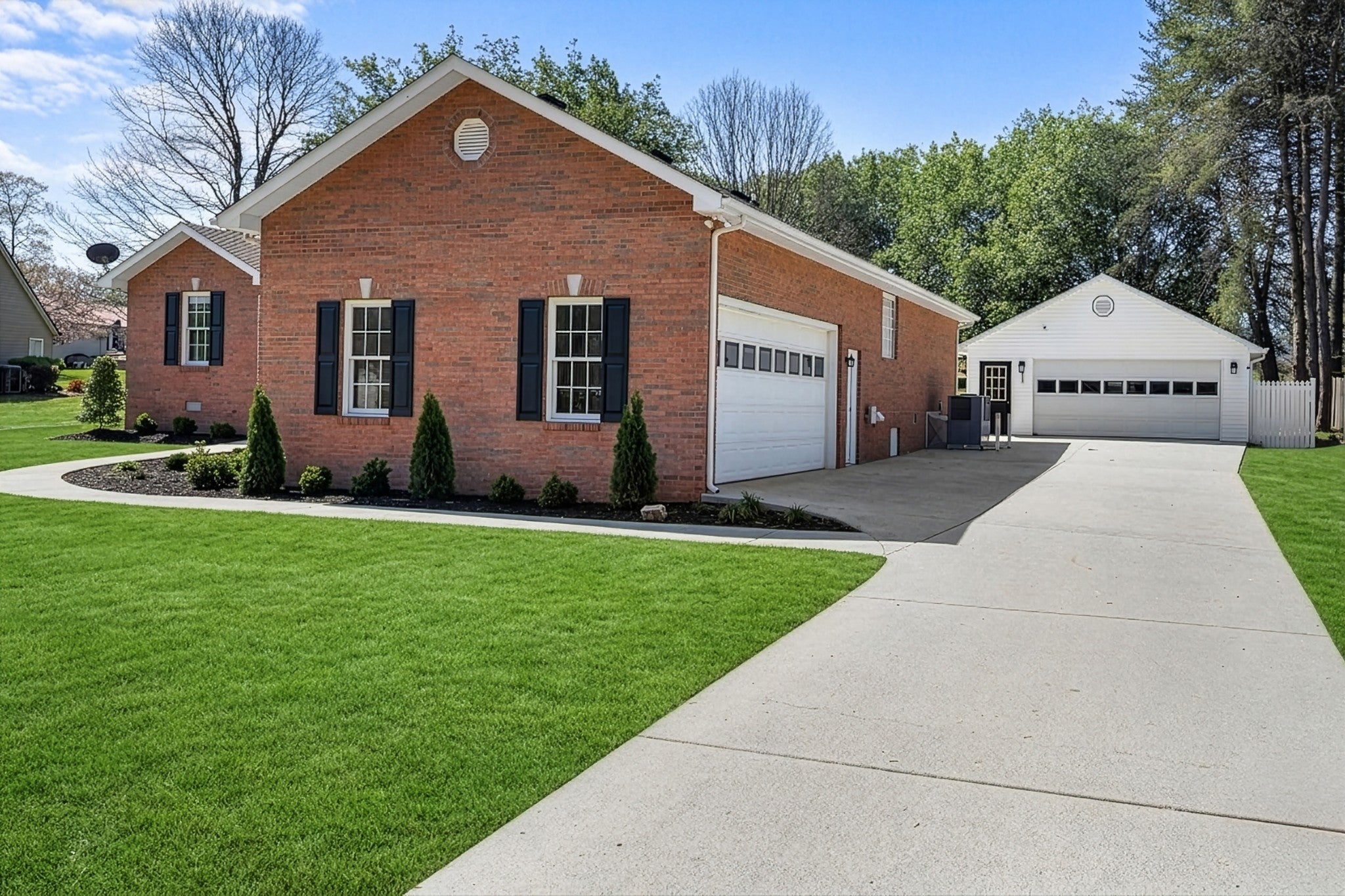 74 Maple Dr