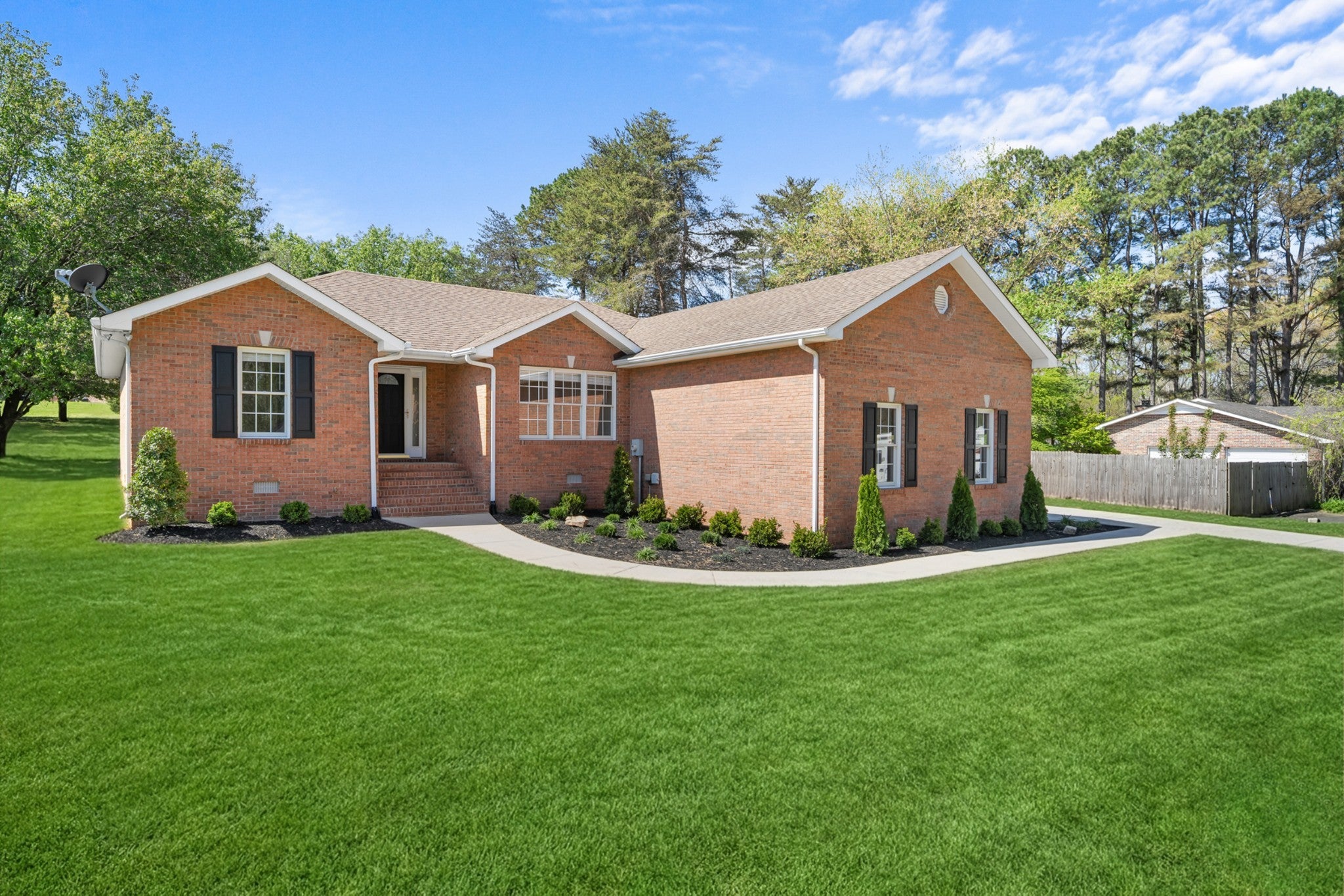 74 Maple Dr