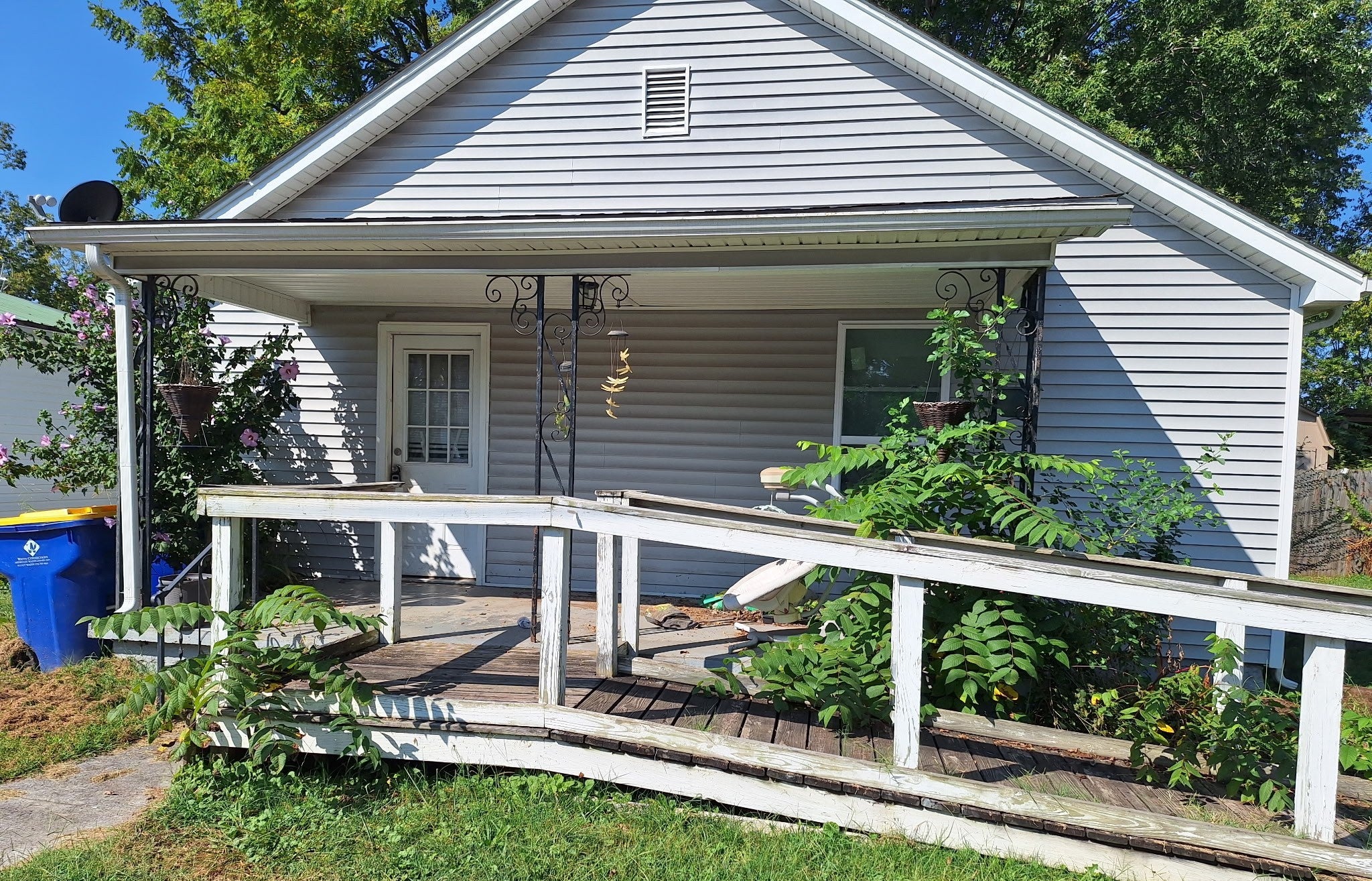 301 N Breathitt St