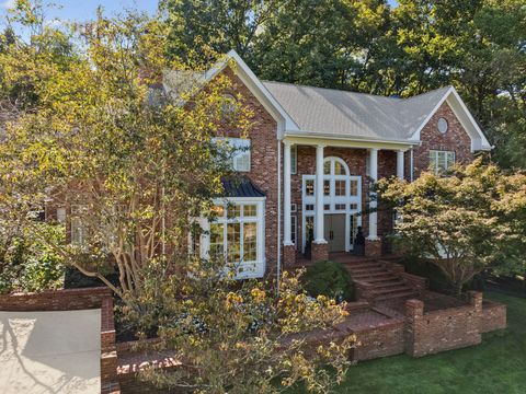 209 Woodford Pl Nashville TN 37215
