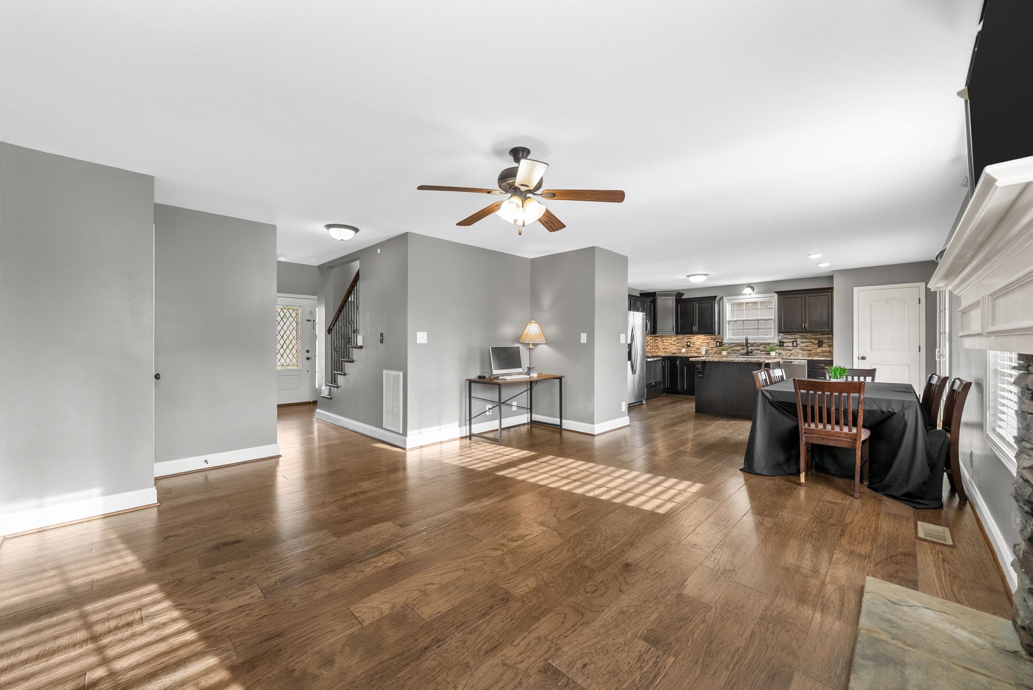 981 Harding Dr