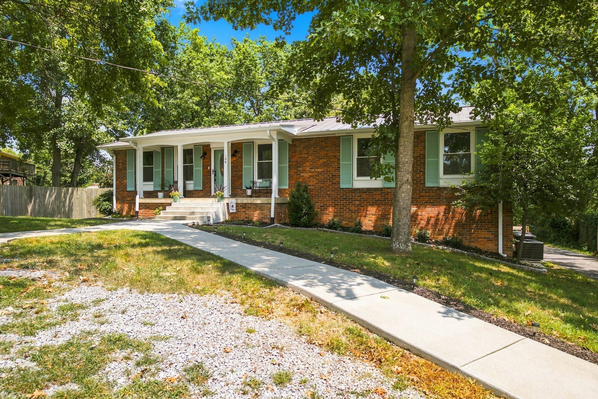 106 Marseille Dr