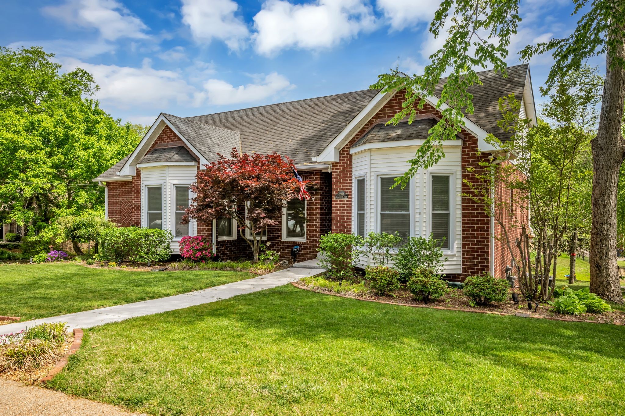 6904 Collinswood Dr E