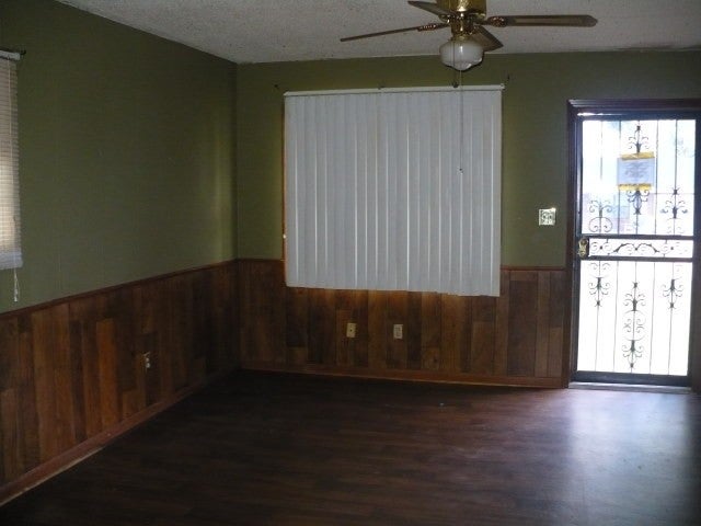 115 English St