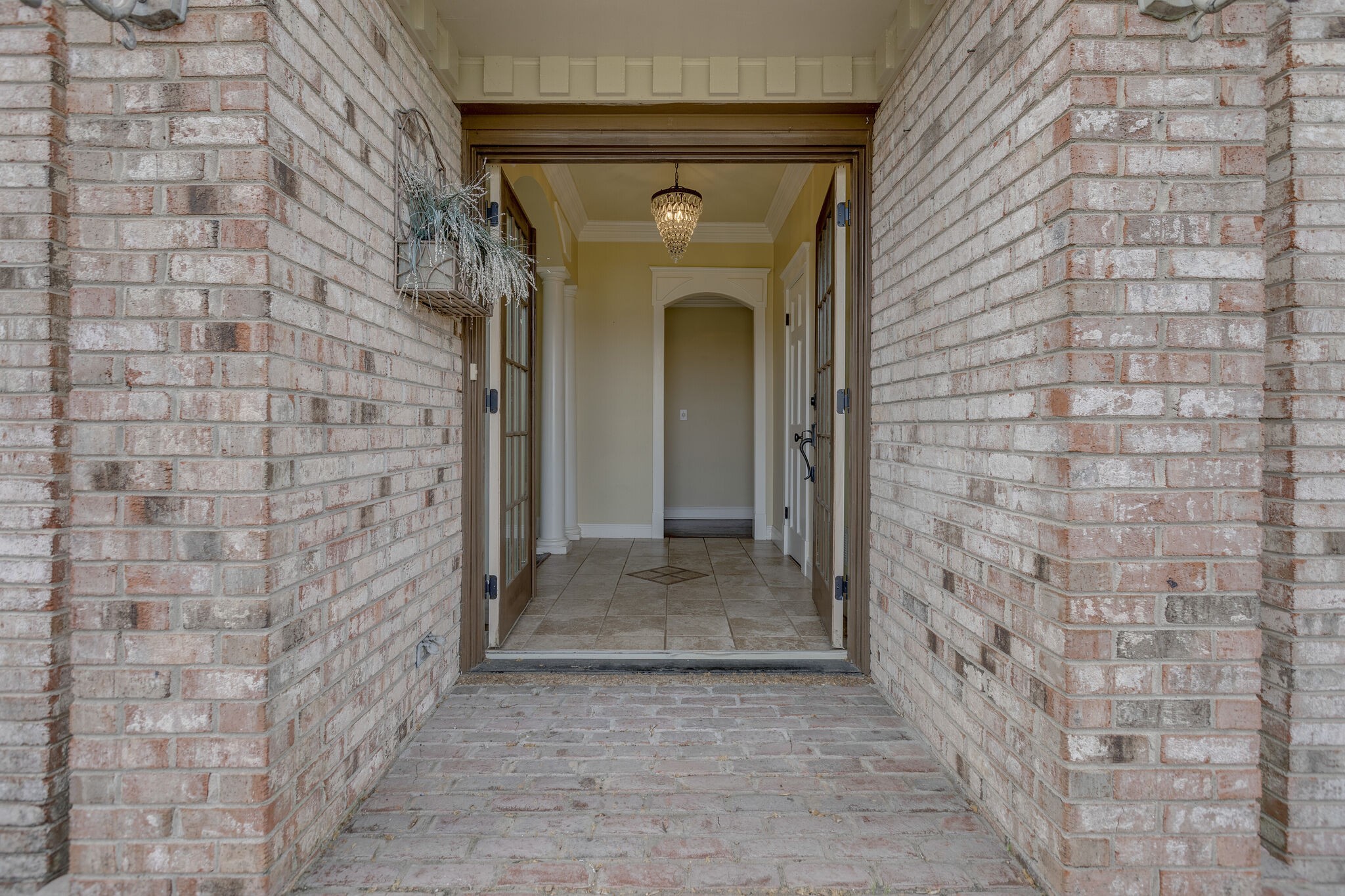 619 Granny White Pike