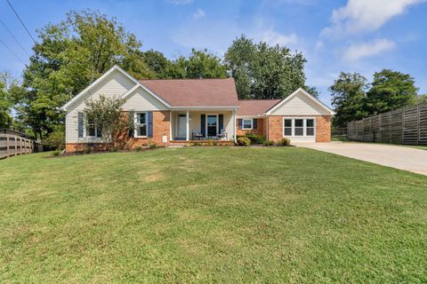 206 Treetop Ct Smyrna TN 37167