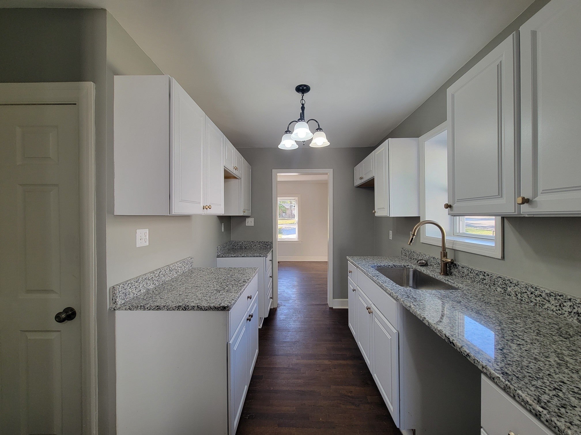 241 Aurora Ave
