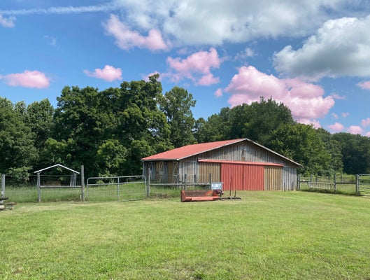 326 SHERMAN RD, CHARLOTTE, TN 37036 - Image ca2103fa1571a2d4d5b72f4b90a28243/1061206295