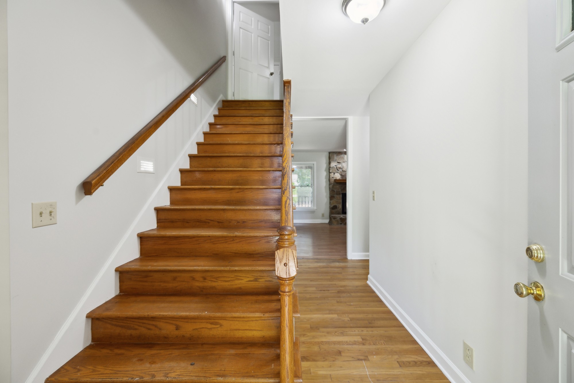 3031 Hartford Dr