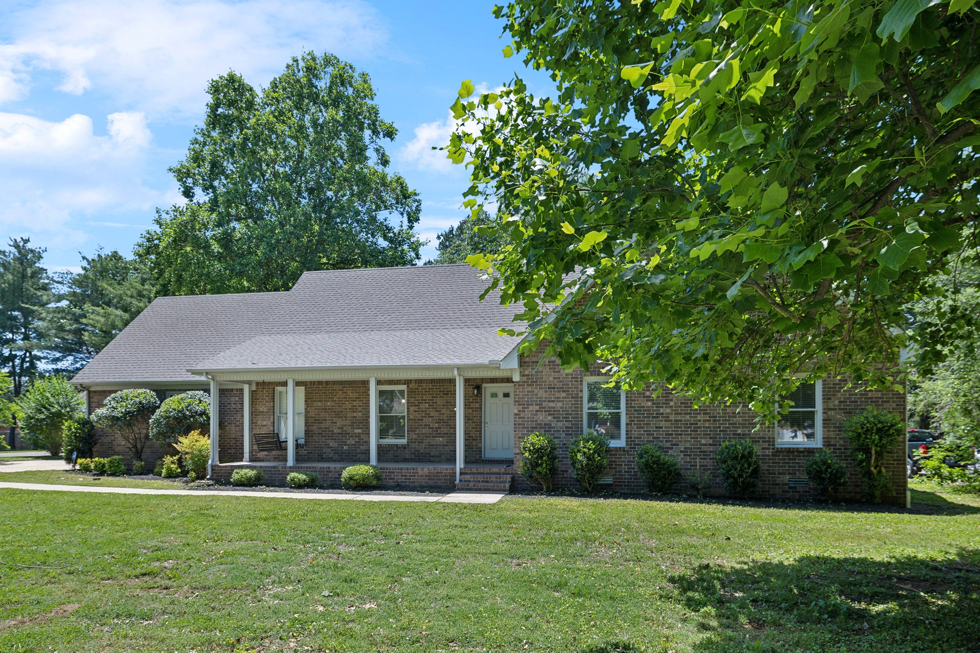 3031 Hartford Dr
