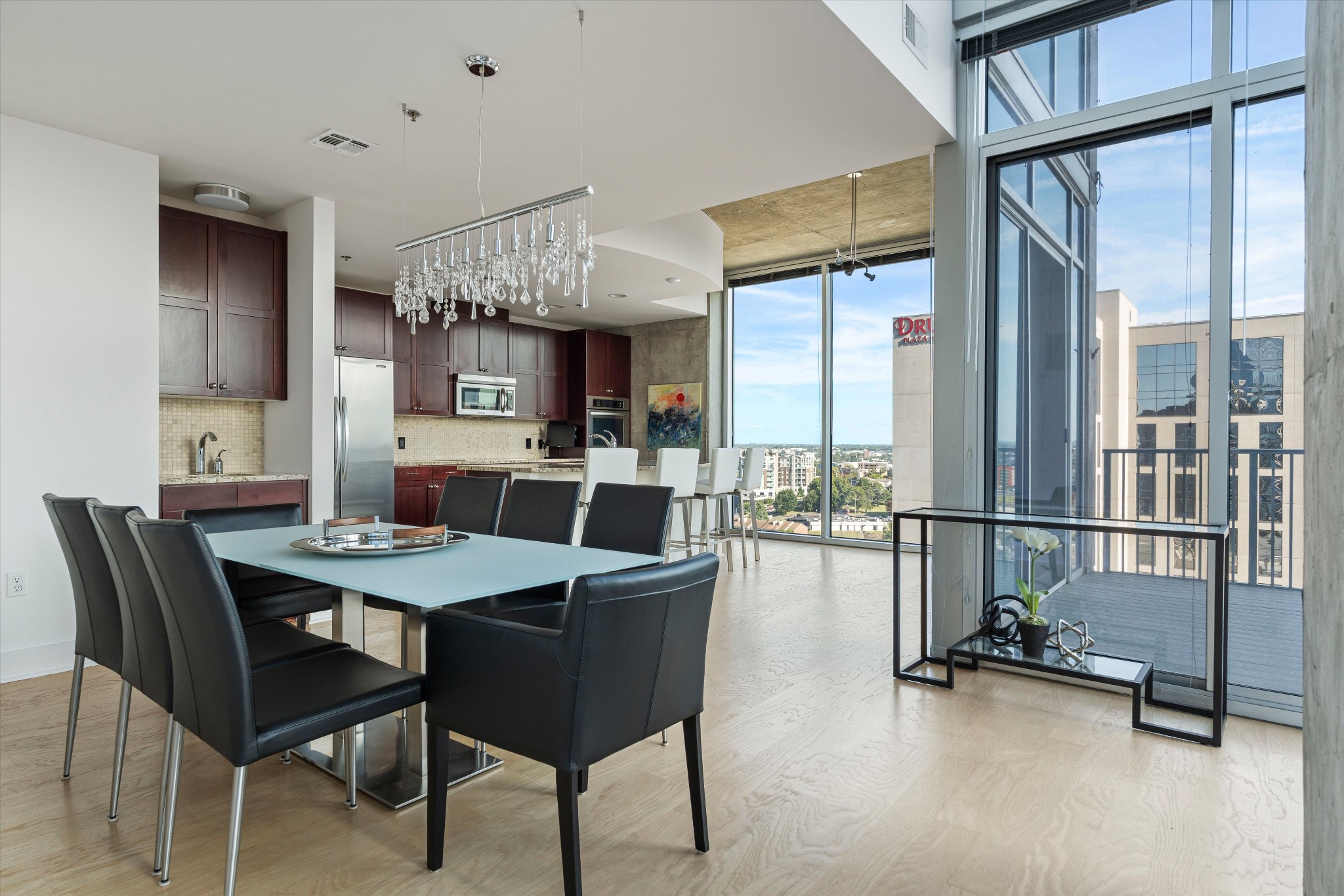 301 Demonbreun St 2016