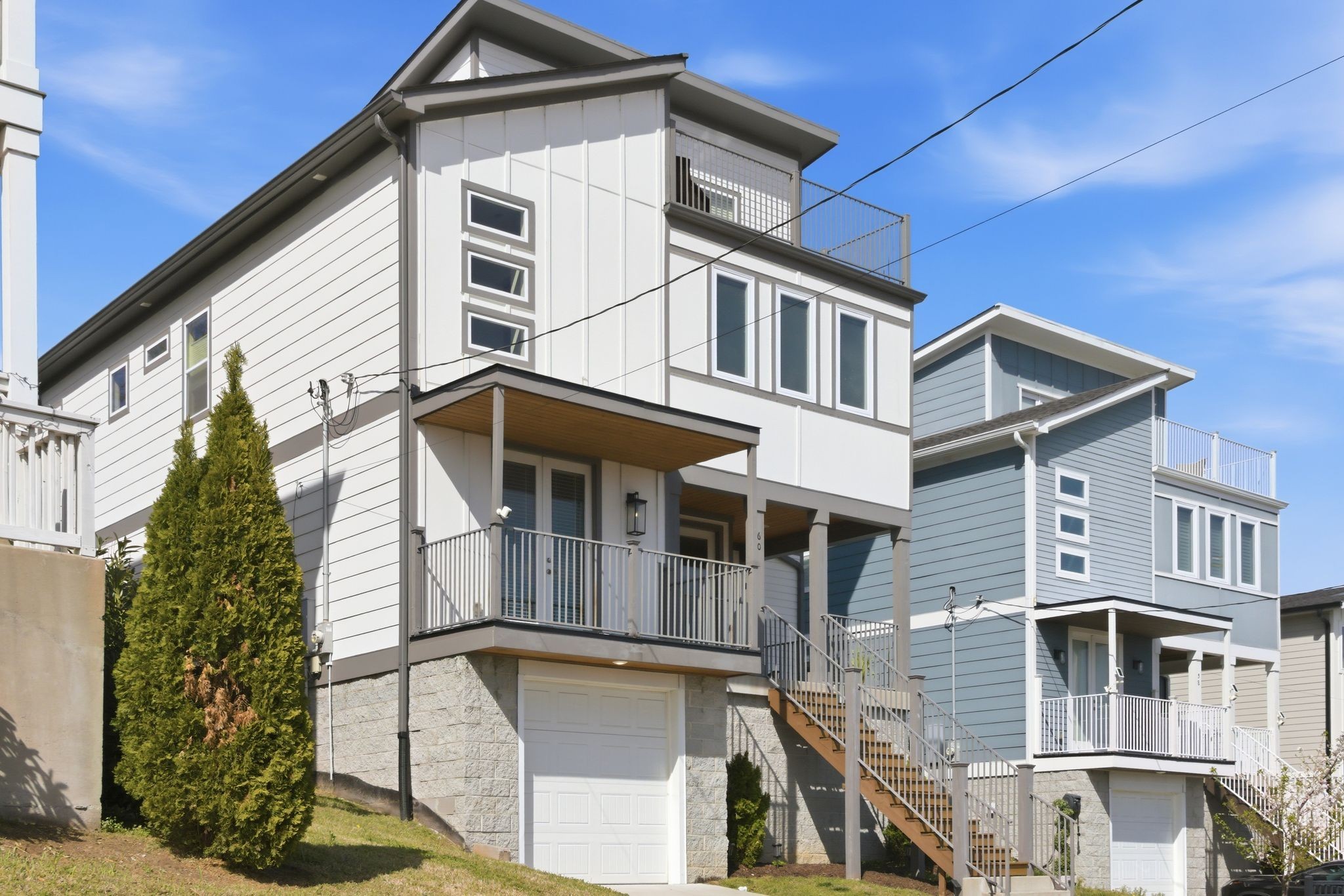 60 Twin St
