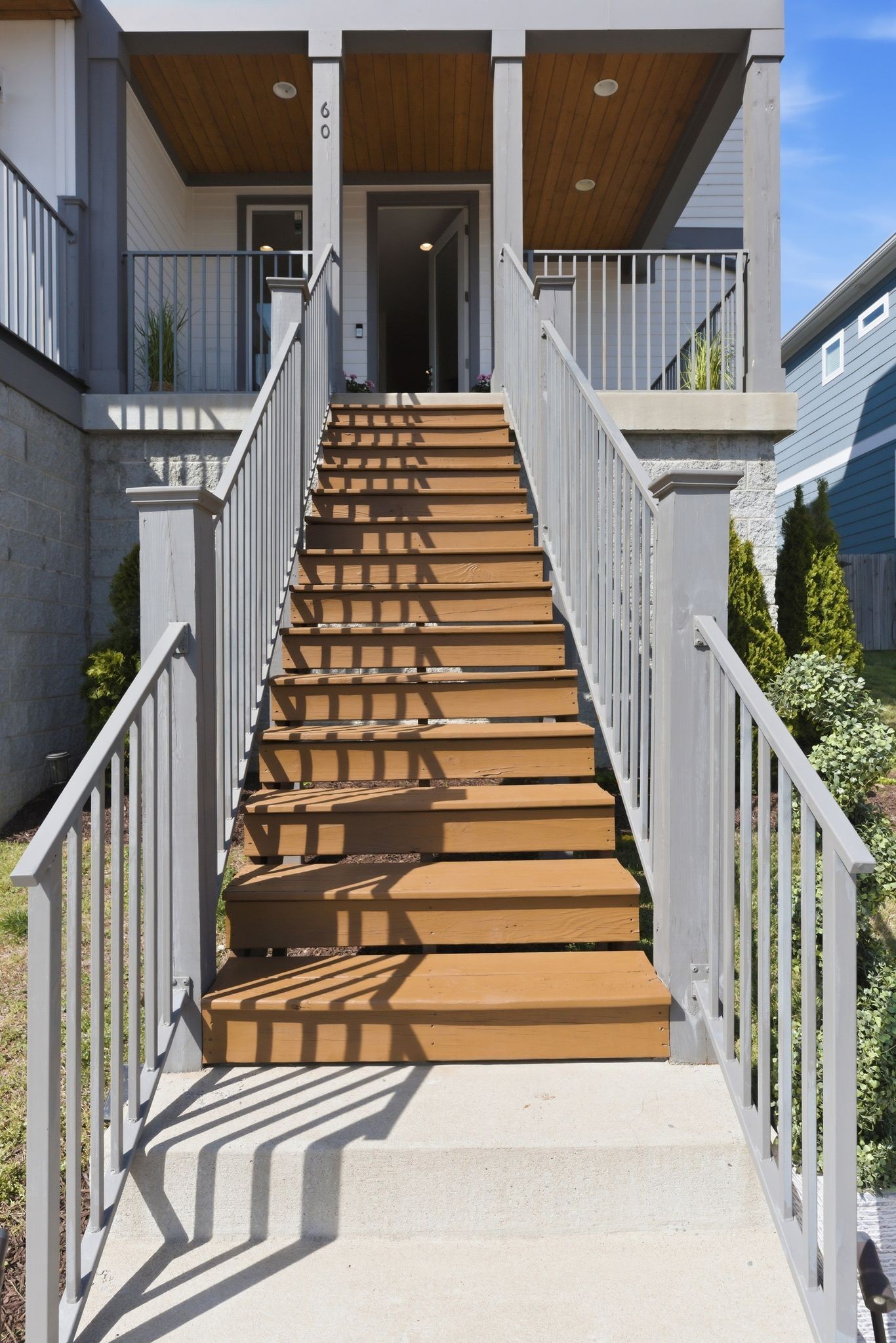 60 Twin St