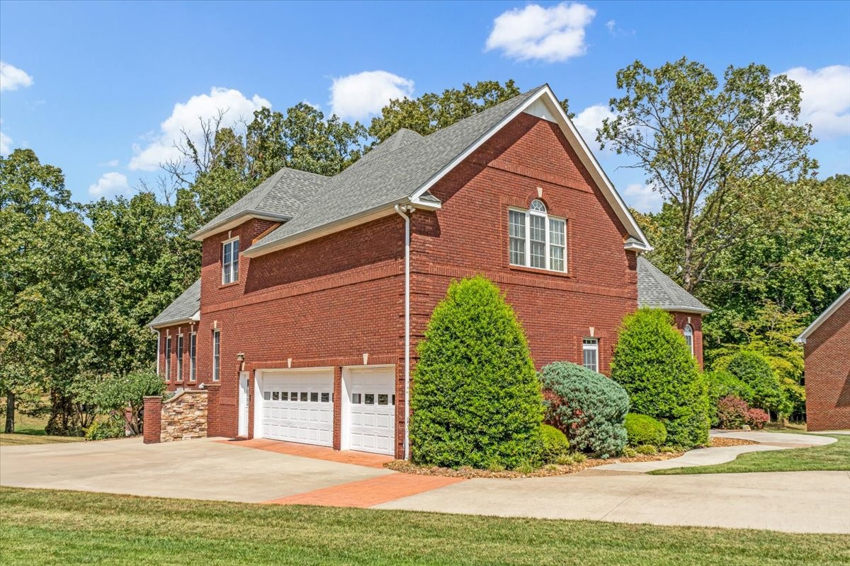 307 New Kent Ct
