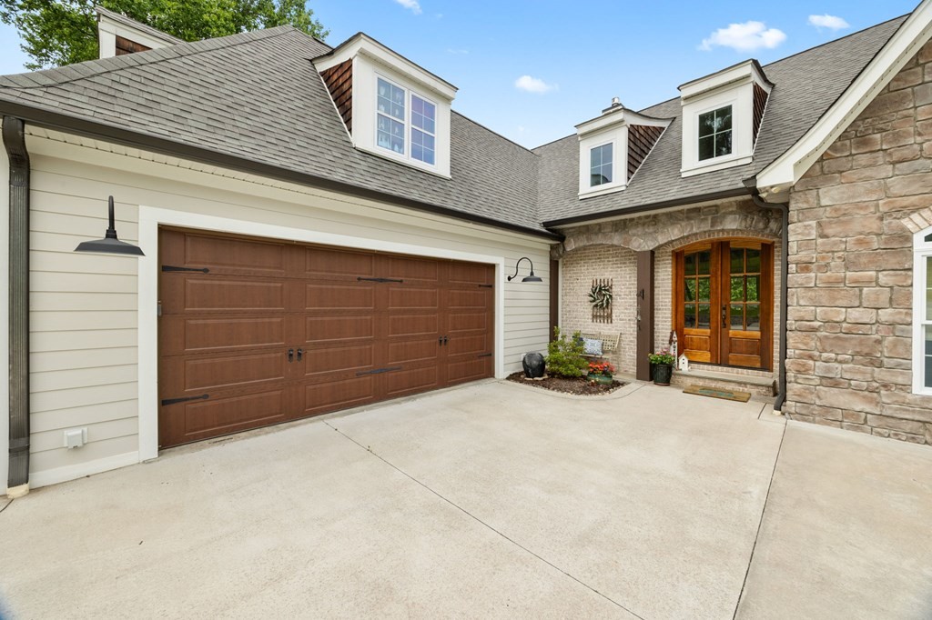 1671 Golf Ln