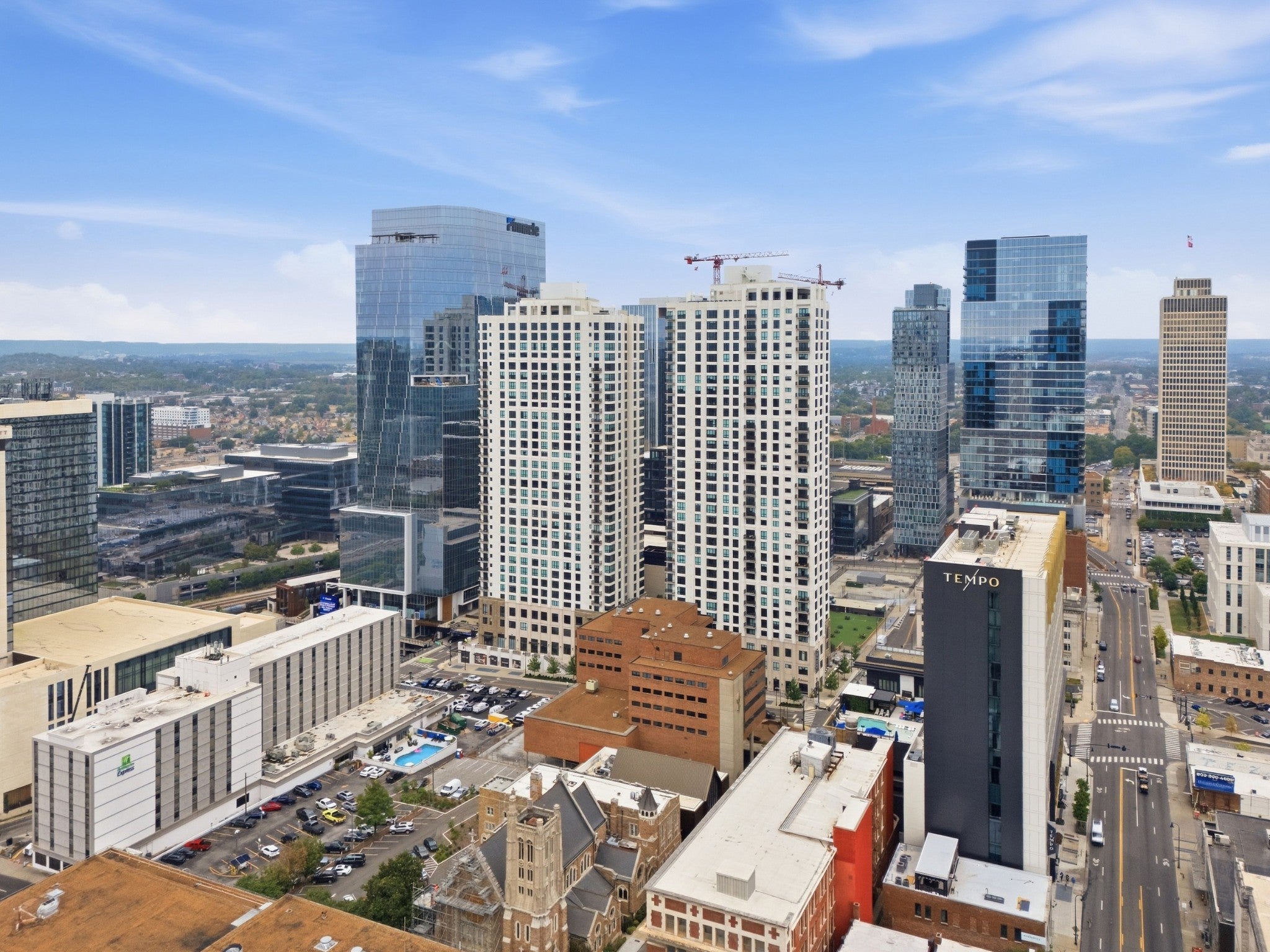 930 Commerce St 1710