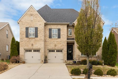 2017 Devonwood Ln Thompsons Station TN 37179