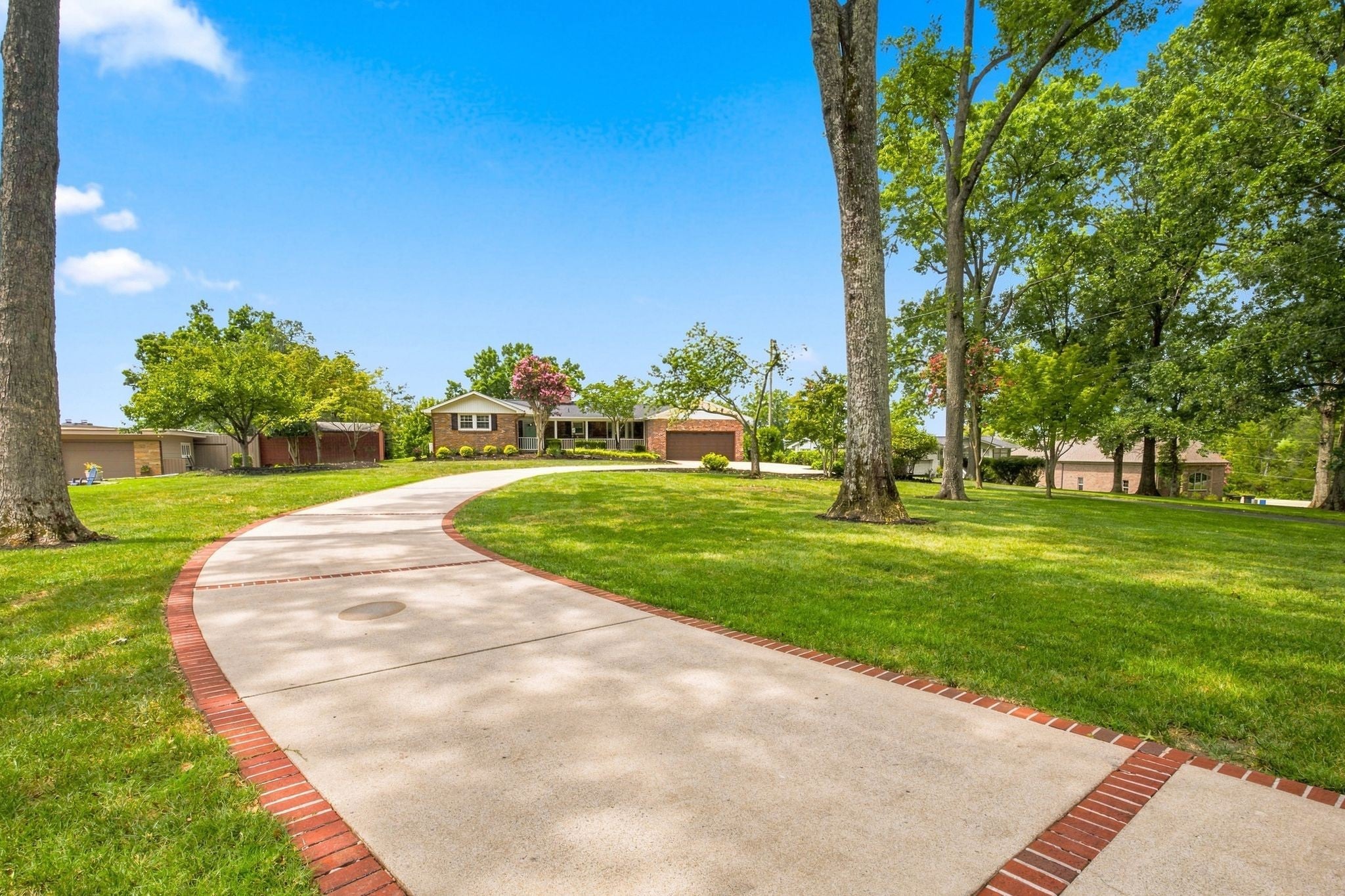 152 Cherokee Rd