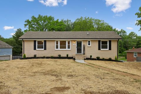 210 W Meadow Dr Clarksville TN 37043