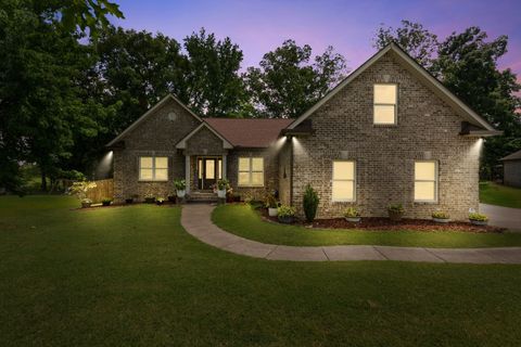 1040 Northridge Dr Greenbrier TN 37073