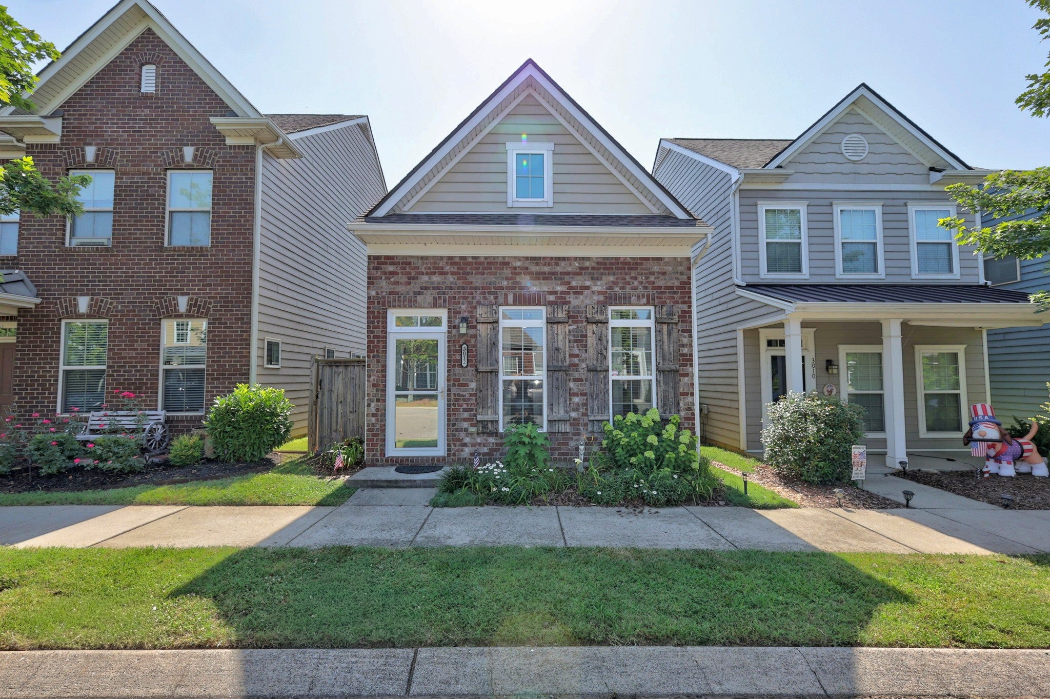 3012 Bienville Dr