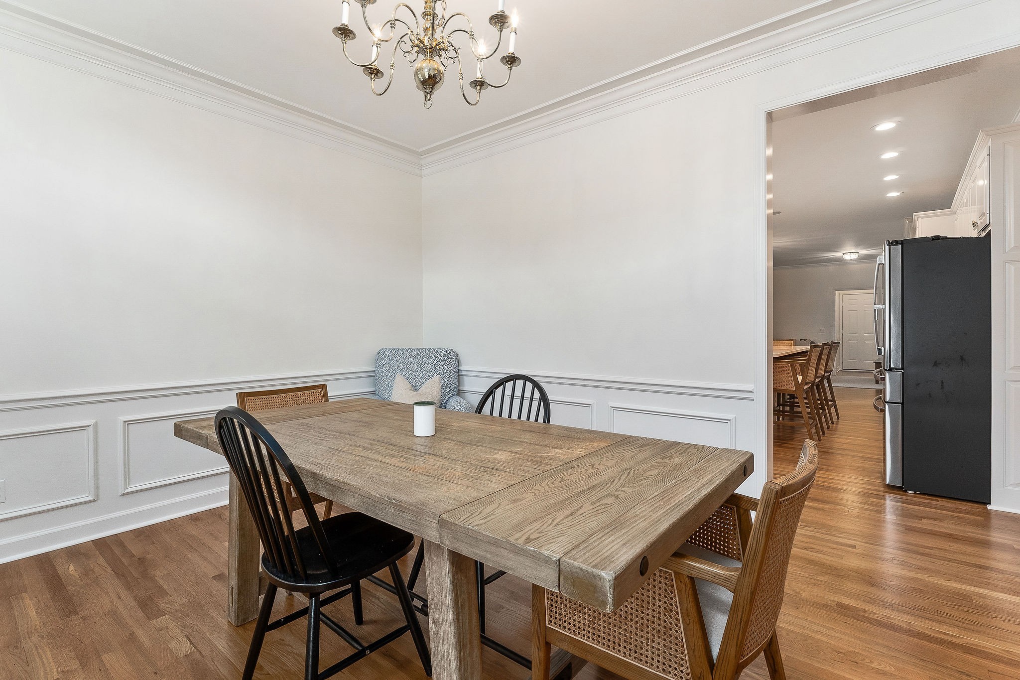1561 Country Club Pl