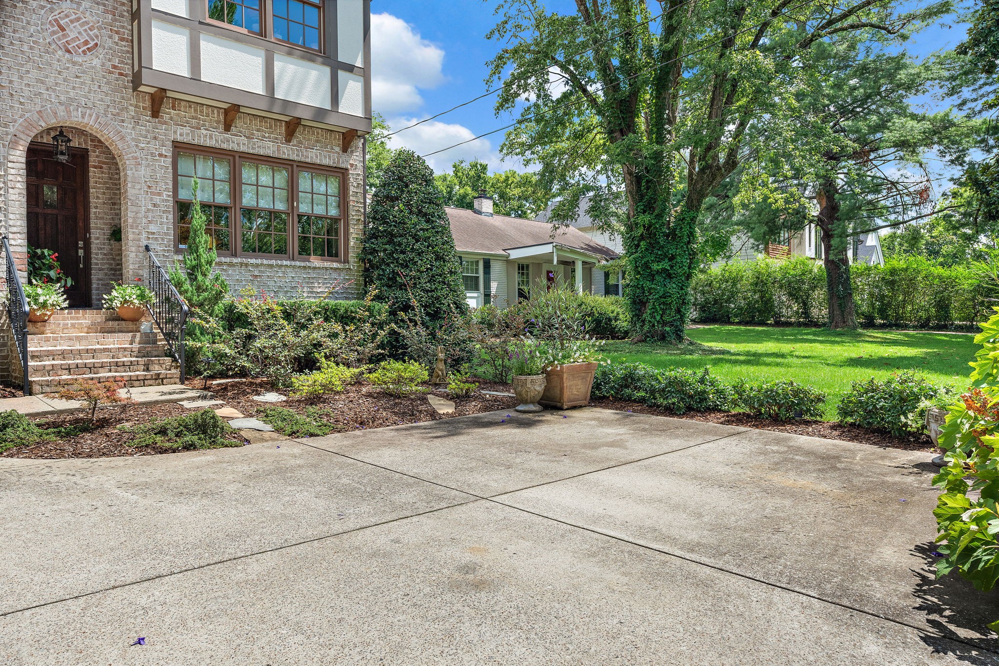 3808 Cross Creek Rd
