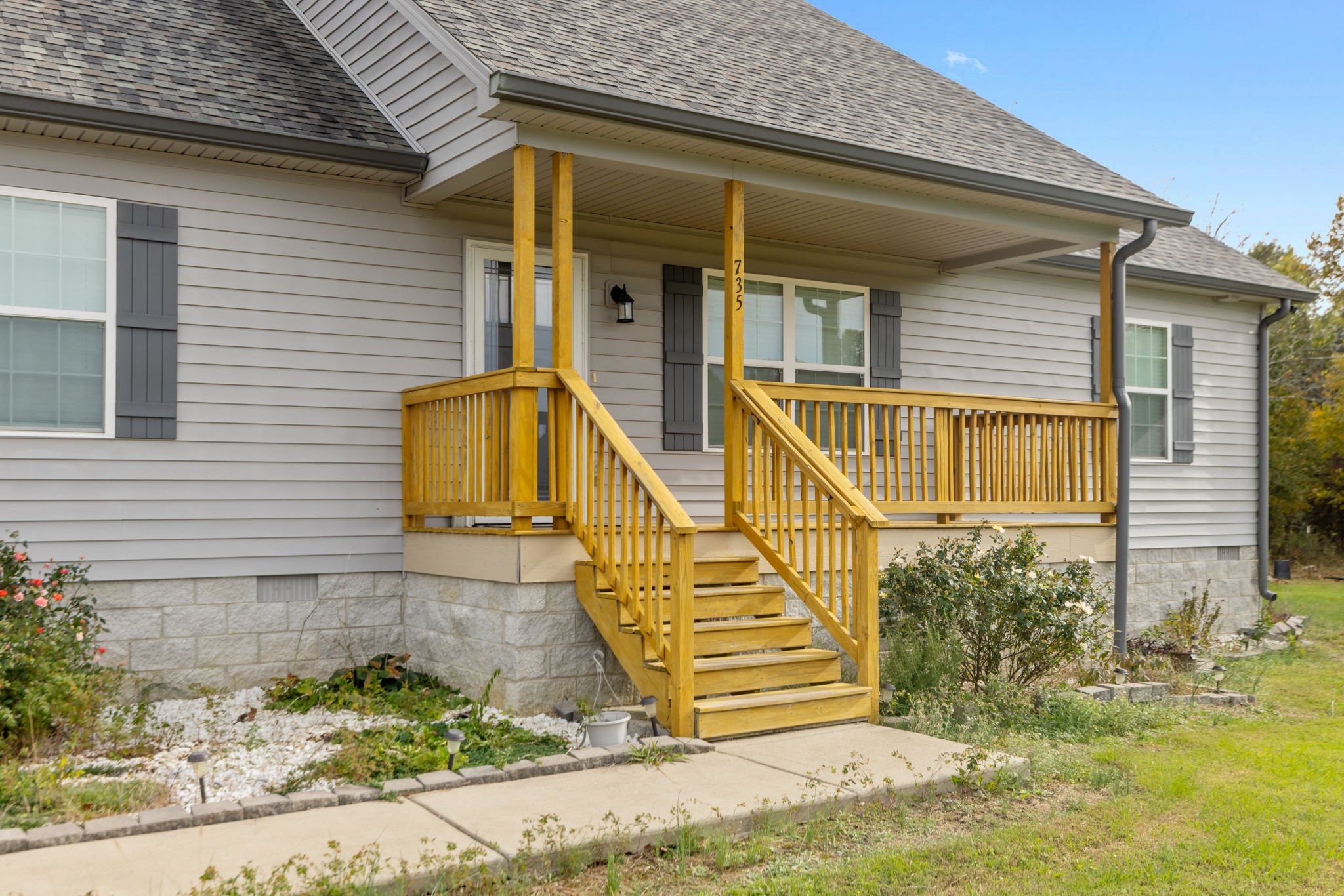 735 Belfast Farmington Rd