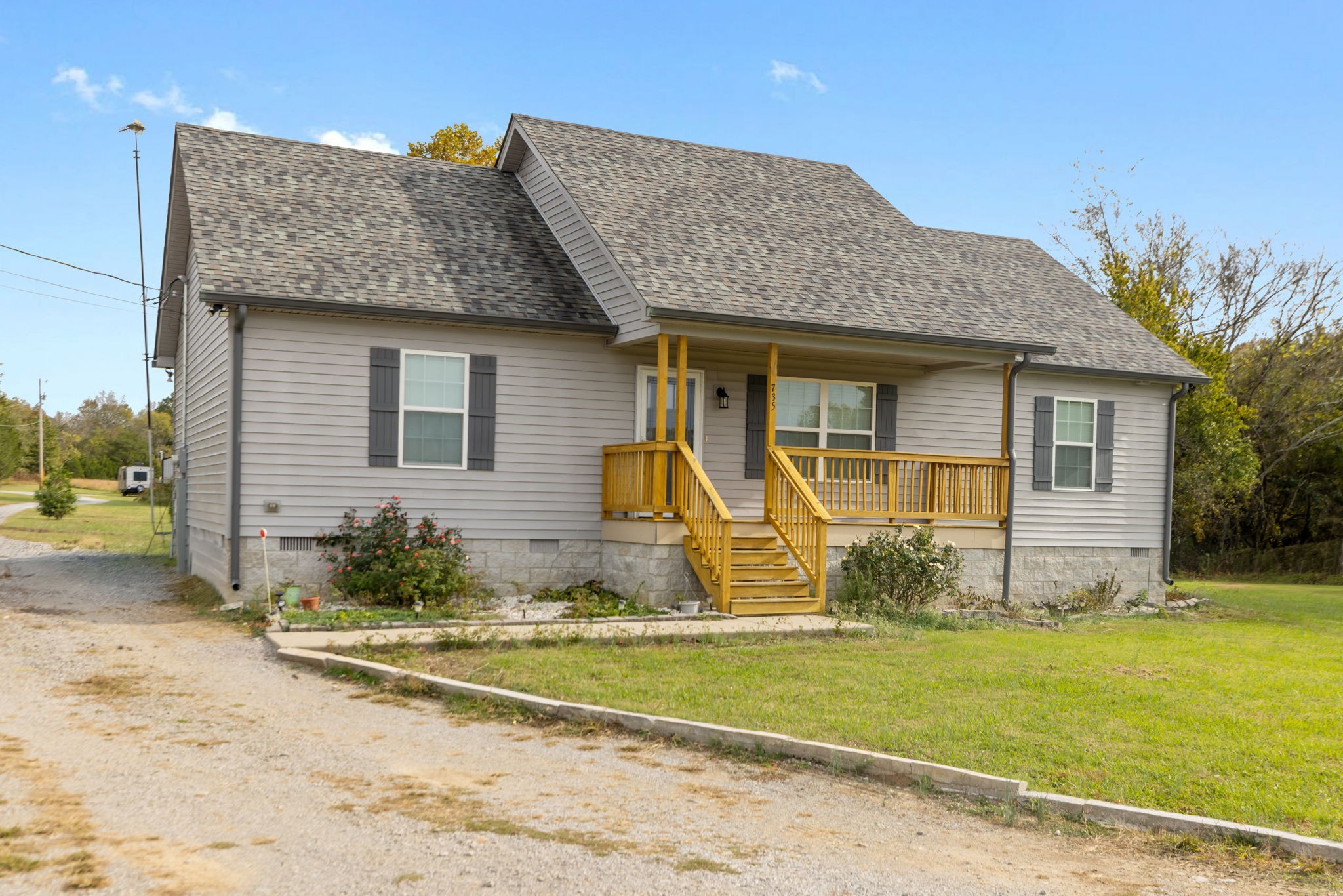 735 Belfast Farmington Rd