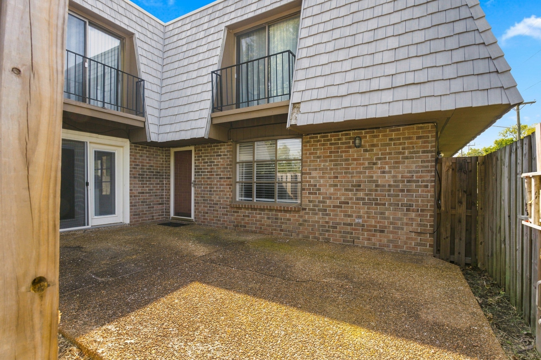 237 Cedarwood Ln