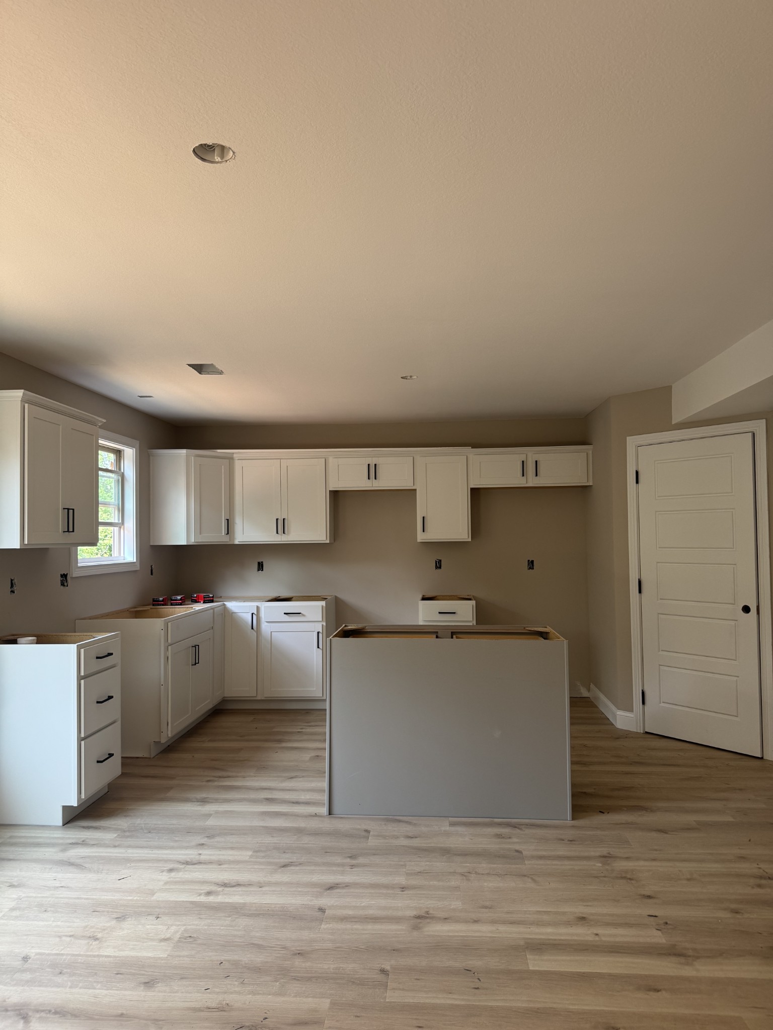 Clarksville, Tennessee 37043, United States, 3 Bedrooms Bedrooms, ,3 BathroomsBathrooms,Residential,Active,108526