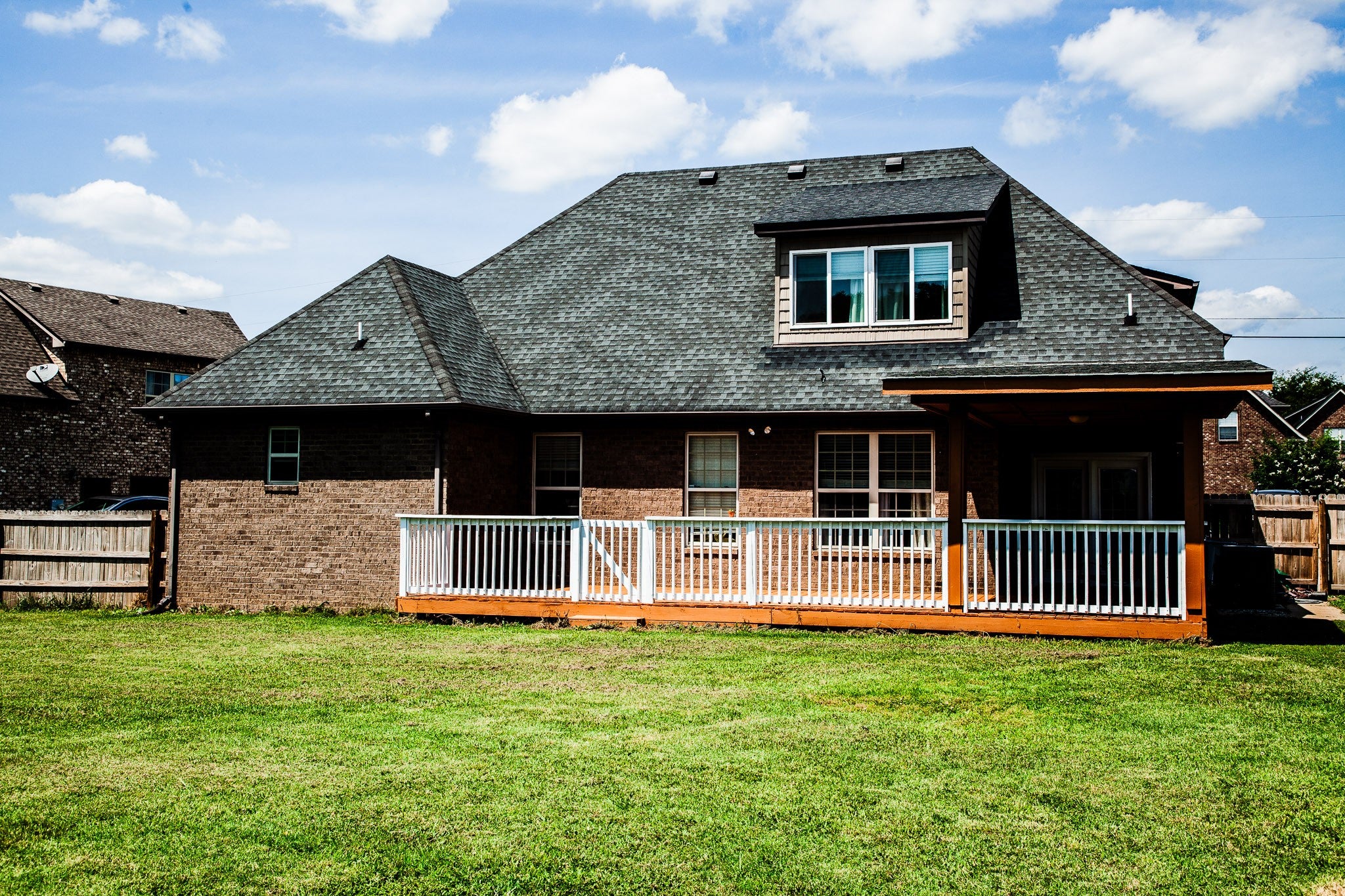 2042 Grandstand Dr